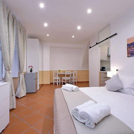 רומא Trevi Feddy'S Apartment מראה חיצוני תמונה